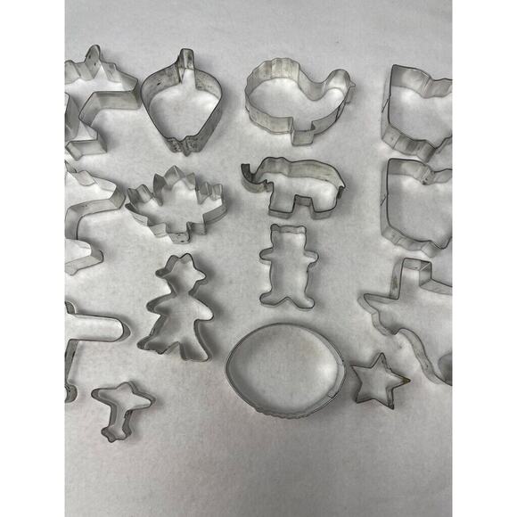 Lot of 17 Cookie Cutters Assorted Shapes Texas Ohio Cactus Airplane Animal - Picture 3 of 4